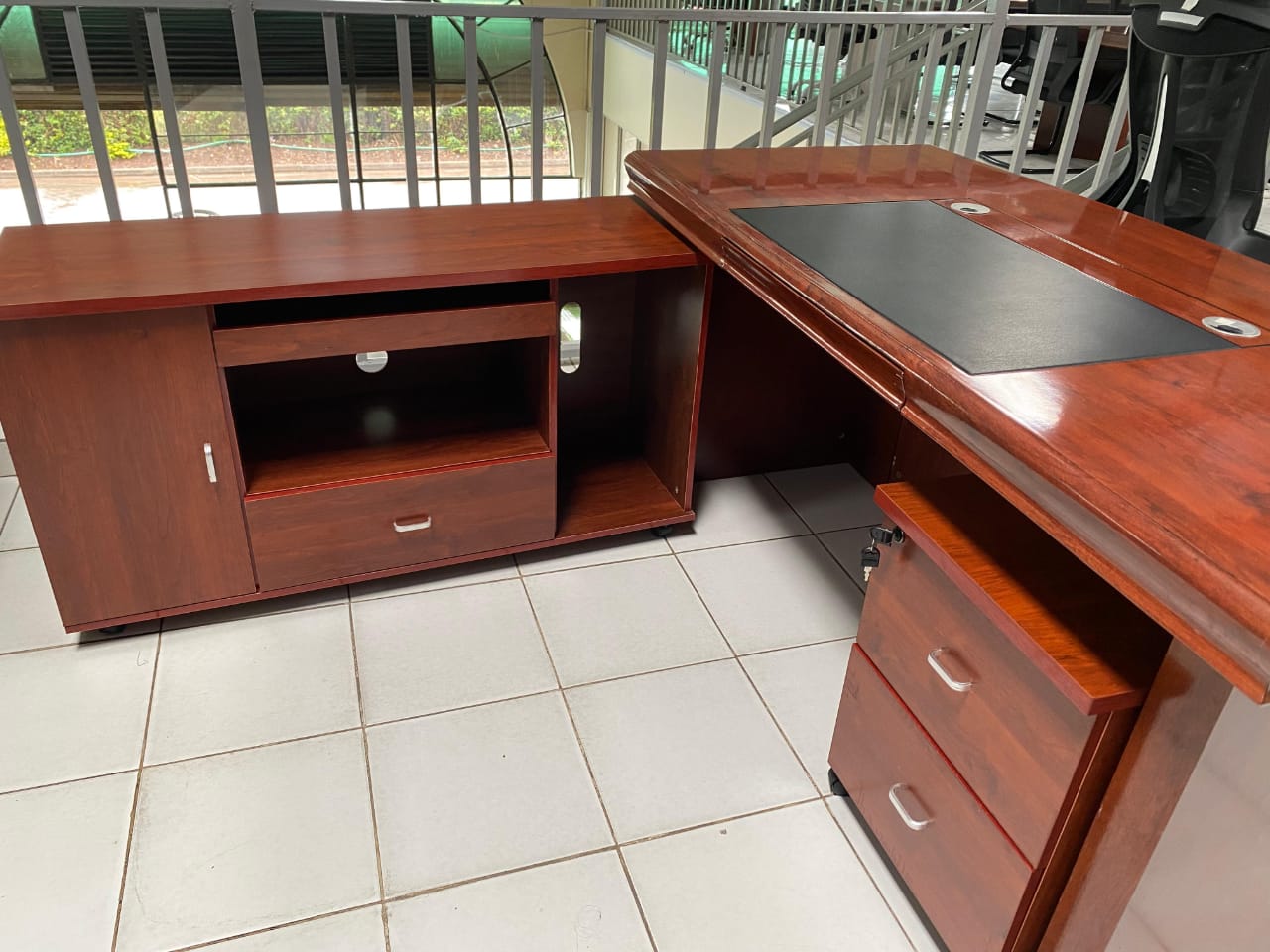 Executive office desk 3